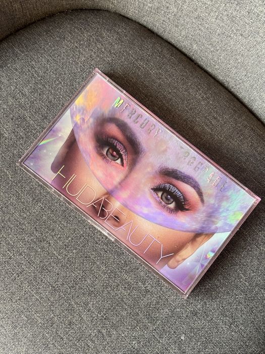 Палитра Huda Beauty Mercury Retrograde, сенки за очи