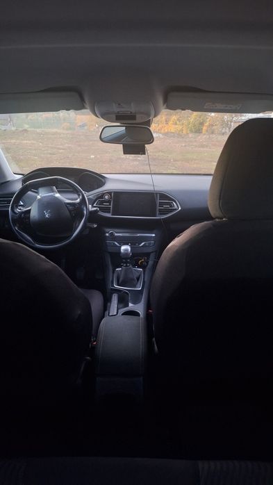 Peugeot 308 model scurt