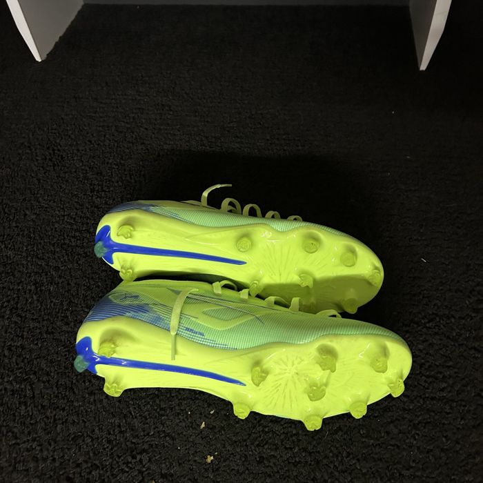 Бутонки нови Пума ултра