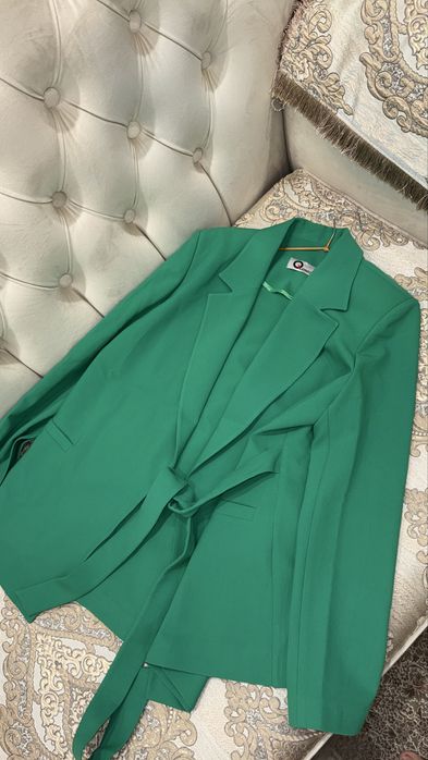 Костюм и брюки.