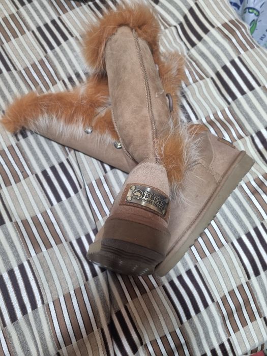 Сапоги-угги зимние.