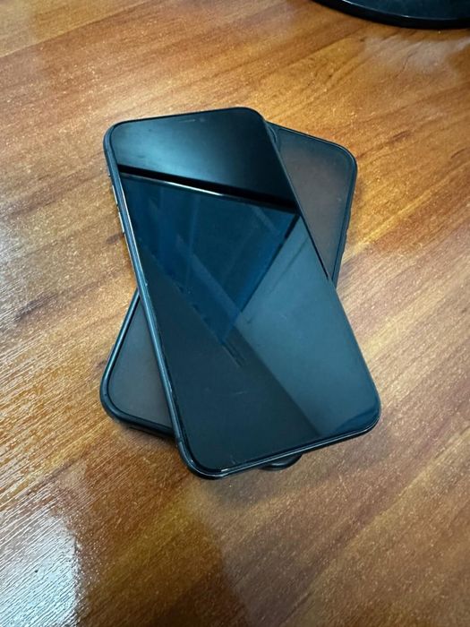 Телефоны Айфон 11