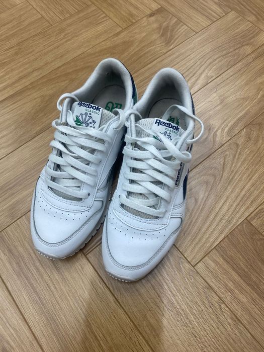 Продам кроссовки Reebok classic