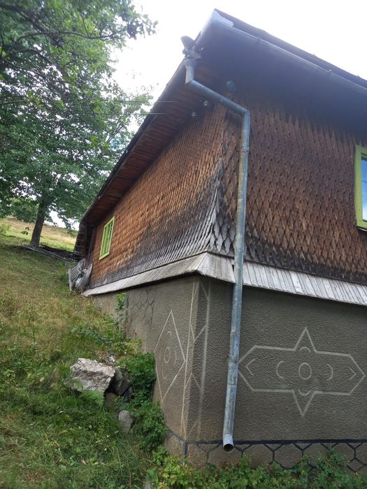 Casă de vânzare situată în zonă de munte
