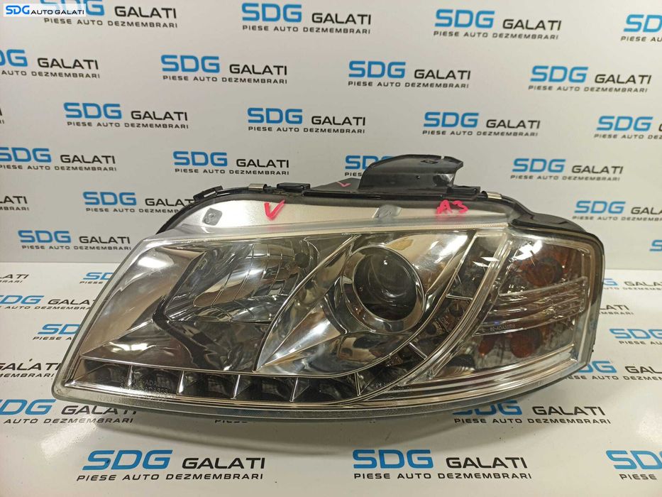 Far Stanga cu Lupa Led Daylight Cromat FARA Xenon cu Defect Carcasa Fisurata Audi A3 8P 2004 - 2010 [L1924]