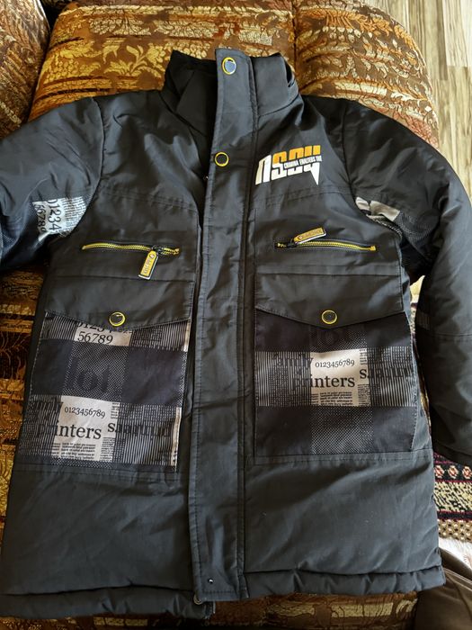 Продам куртку на мальчика