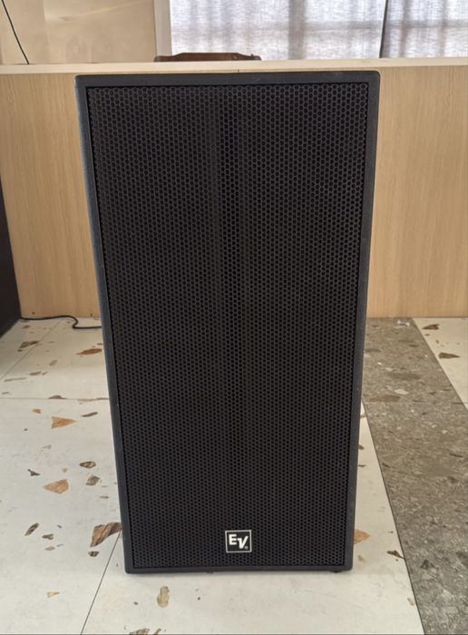 Продается два сабвуфера Electro Voice RX 118 S original в отличном сос