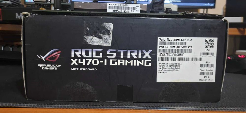 Placa de Baza ASUS ROG Strix X470-I Gaming AM4 AMD X470 USB 3.1 HDMI Mini ITX