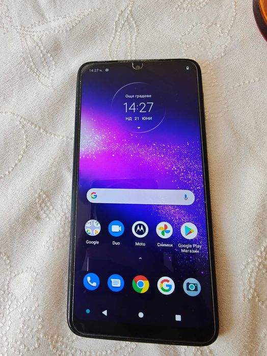 Motorola one macro