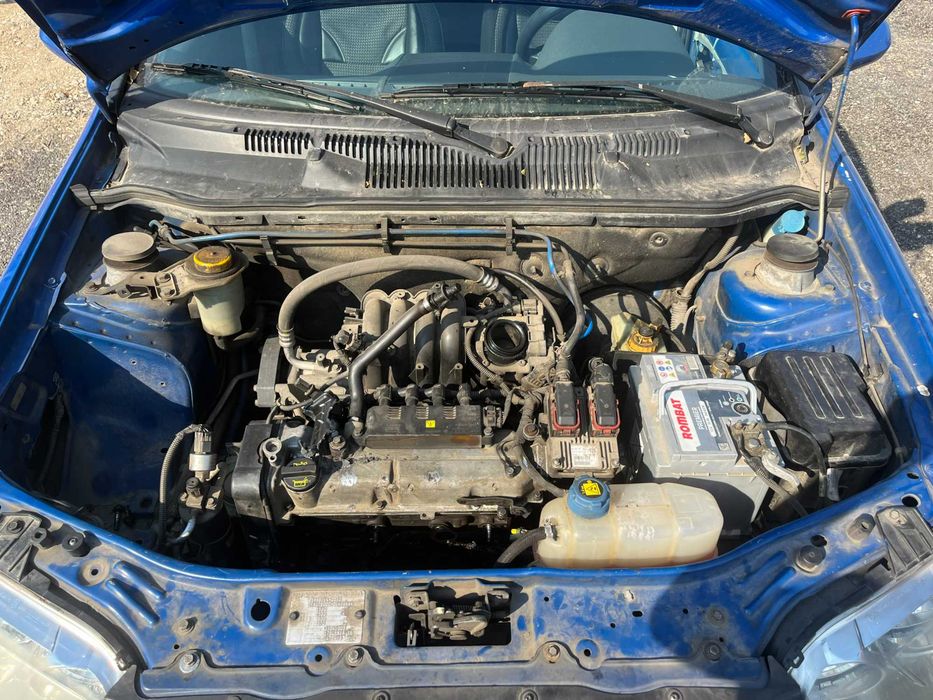 Dezmembrez Fiat Albea facelift 2008 1,4 benzina albastru