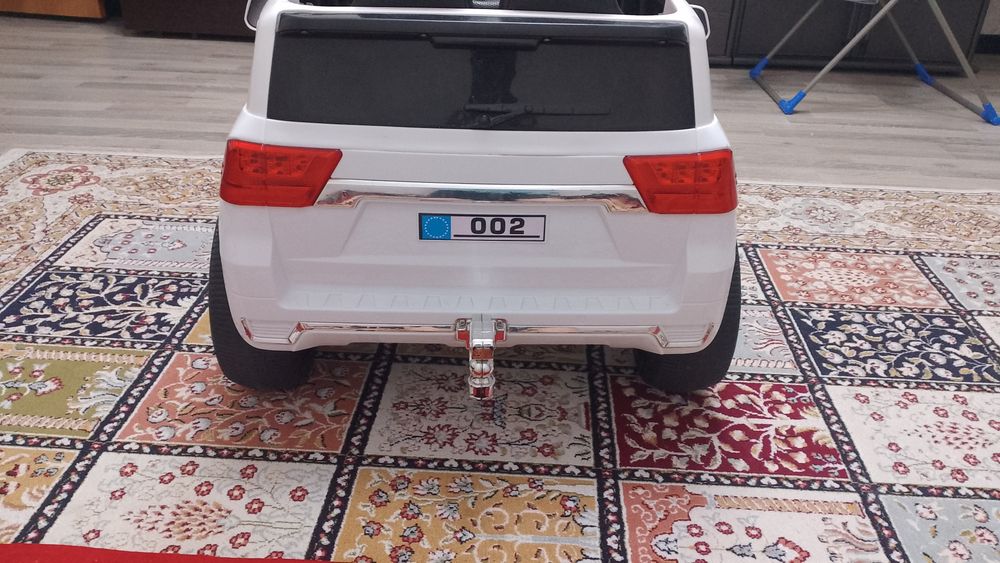 Машинка детская хорошая