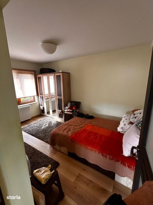 Apartament de 3 camere, 75 mp, gradina de 120mp, parcare, zona Campulu — fotografia 3