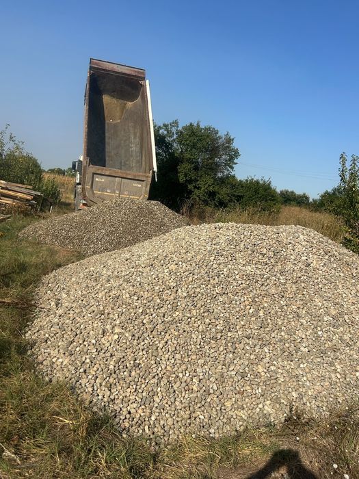 Beton concasat 0-63 mm/piatra de drum/refuz de ciur-nisip/balast/pamant-livram bucuresti-ilfov-giurgiu-teleorman-bragadiru-clinceni-magurele-ghinpati