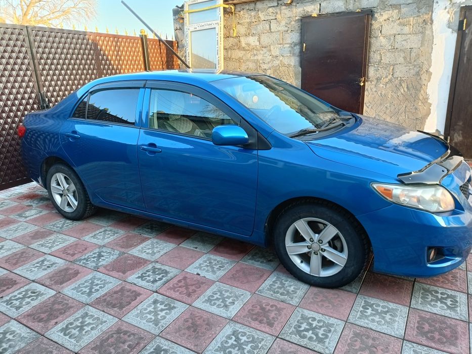 Тойота Королла 1.8