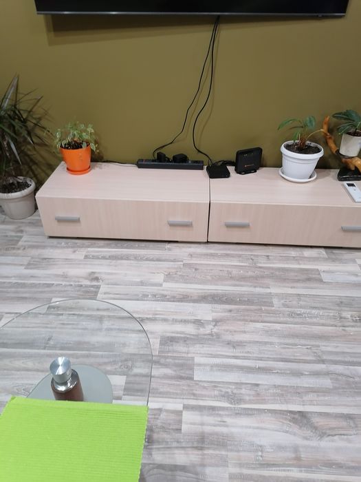 Тв шкаф от 2 частни