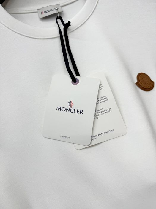 Мъжки тениски  Moncler .