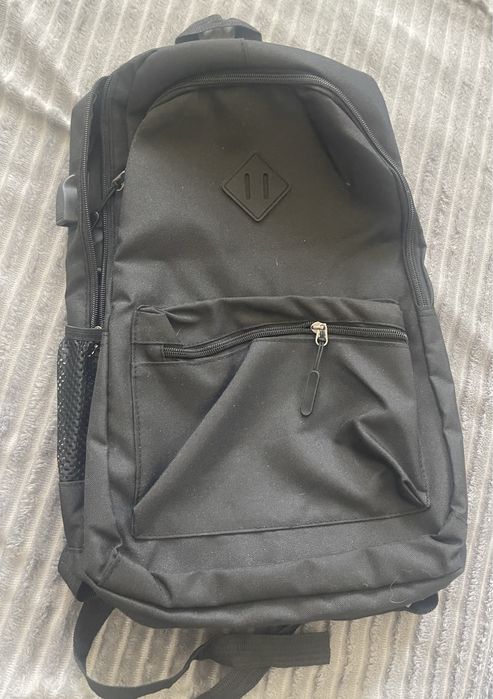 Рюкзак чёрный 32см/48см/19см