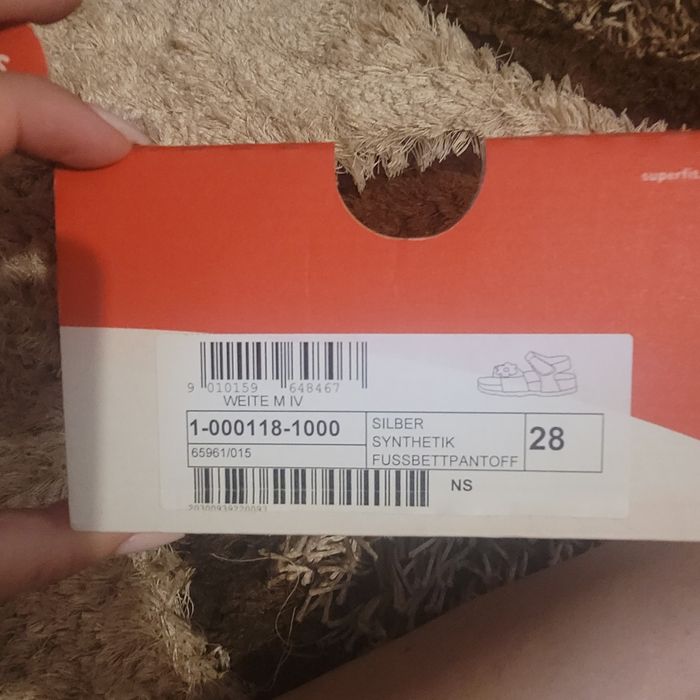 Vând sandale din piele marca Superfit, mărimea 28