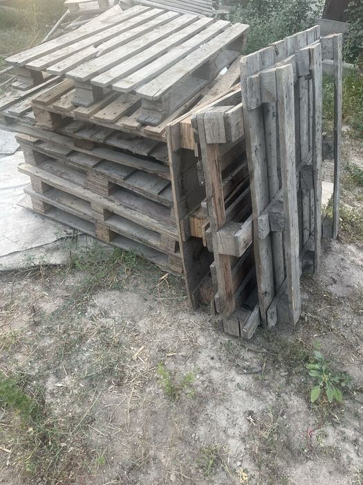 Продам  палеты  разные