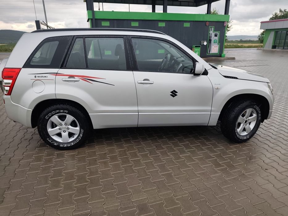 Vînd mașina personală