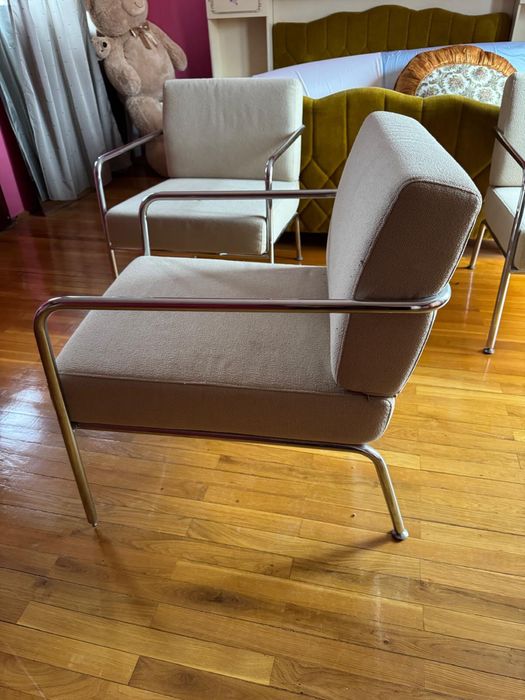 Birouri model deosebit