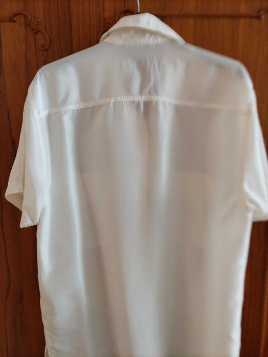 Camasa DeVille, din matase, vintage, mar M, de culoare alba, in stare exceptionala