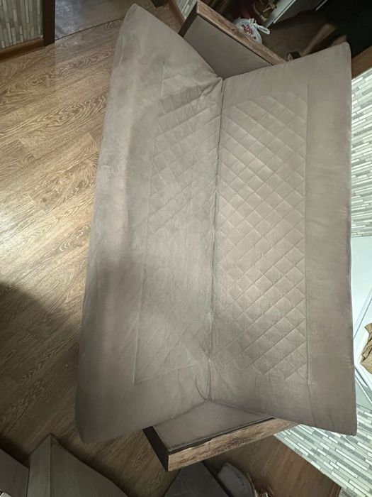 Диван с креслом вместе