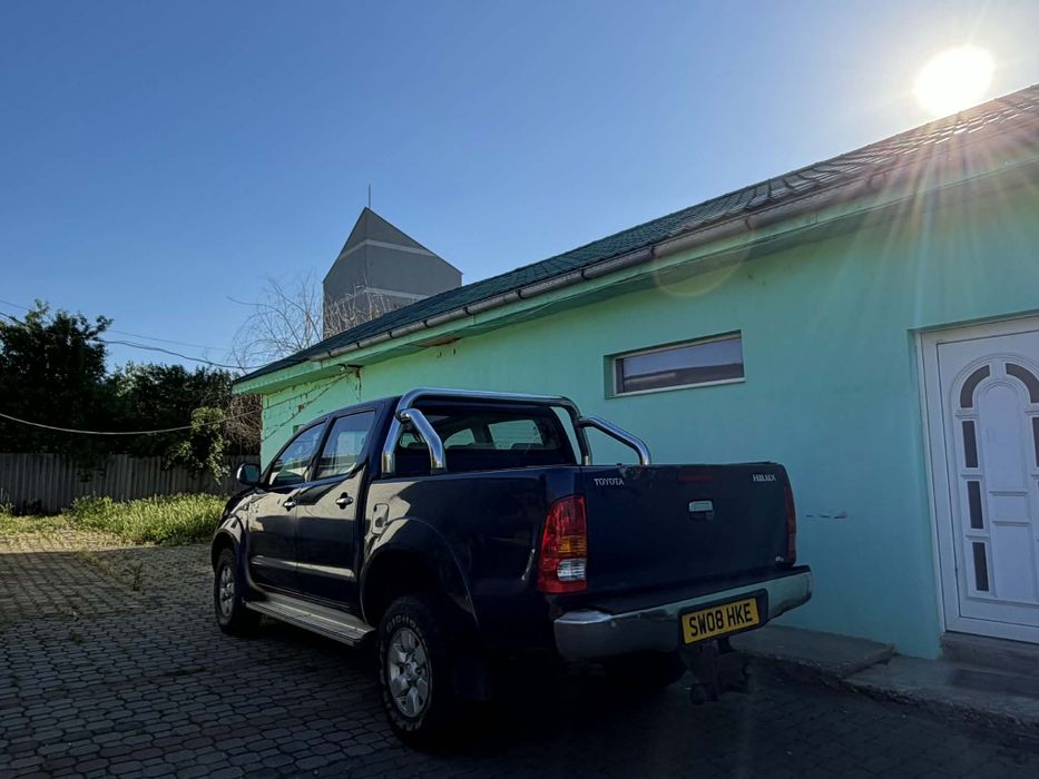 Toyota Hilux 3.0 2008 volan dreapta