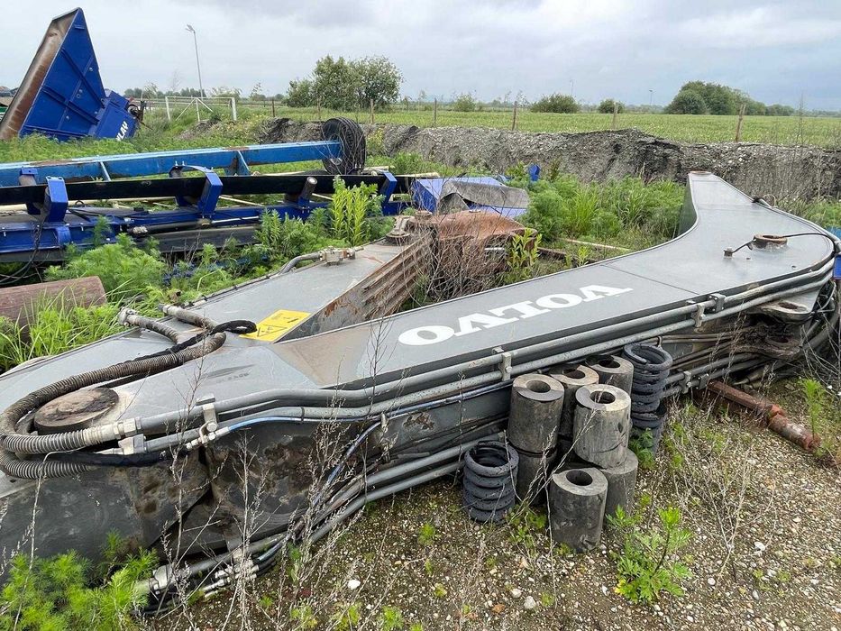 Excavator Volvo EC300DL – Brat lung 18 M , 33 Tone