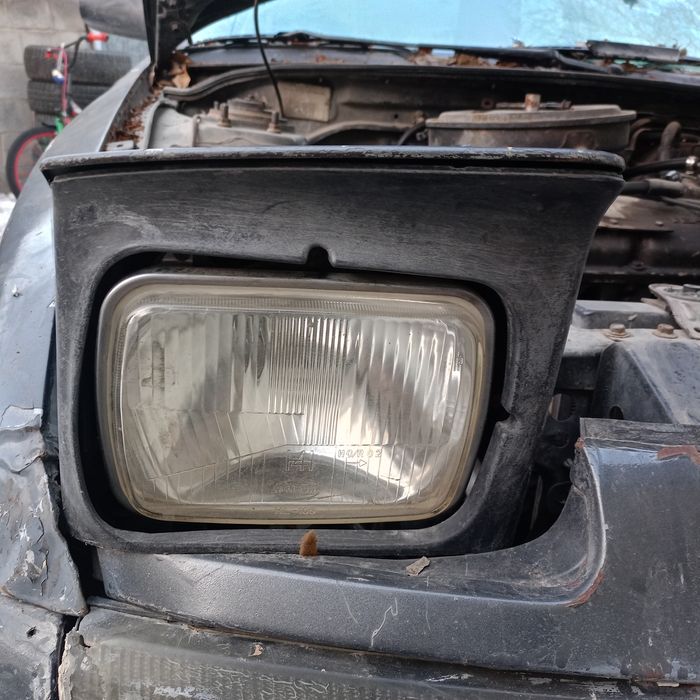 Мазда 323 авто на разбор