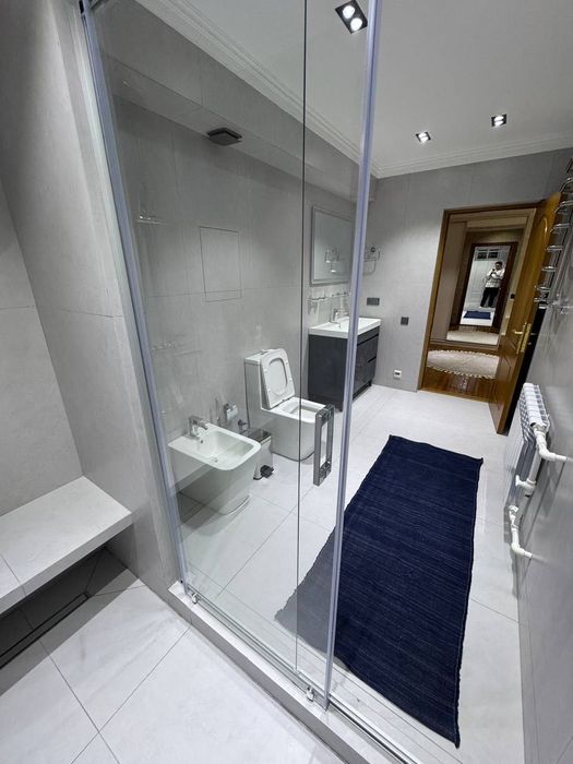 Сдается 3-х комнатная, 100м2 на Бузбазаре