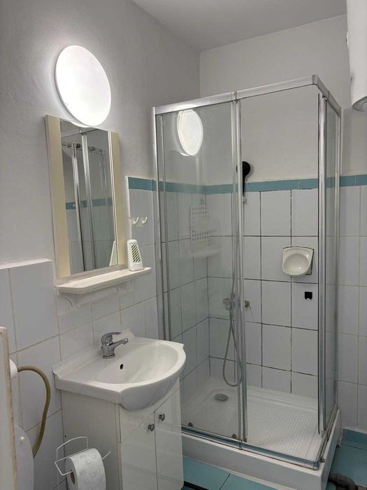 CENTRAL Garsonieră la curte pe 2 nivele – Rond Coșbuc | 1400 lei