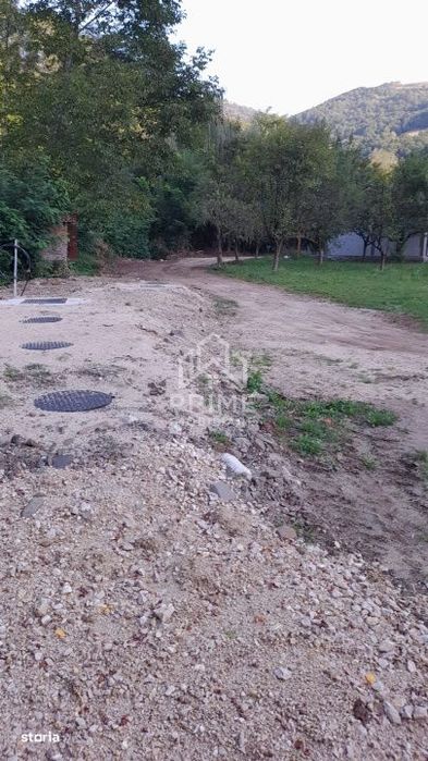 Teren intravilan 1240 mp | UTILITATI | Fata Pietrii | aproape Transapu