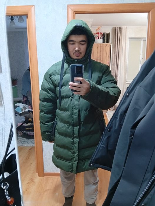 Продам куртку новая