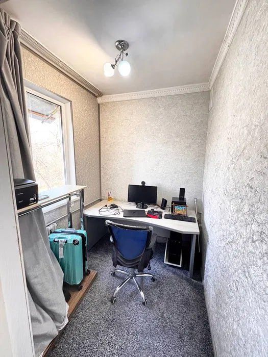 Продаётся 2/3/5 Художников  С ремонтом мебелью и техникой