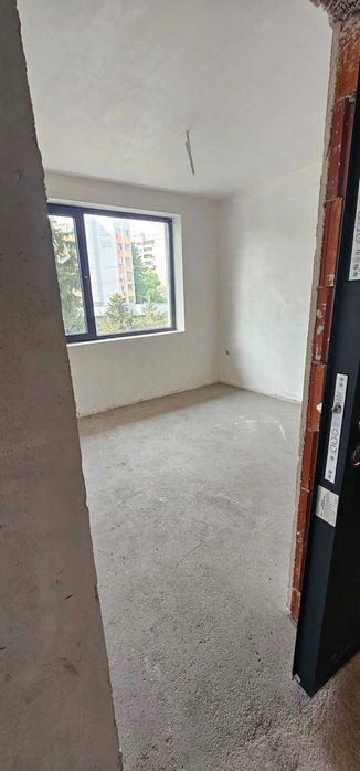 Продава се Тристаен апартамент в Стара Загора, Железник - център - 91 кв.м за 1231 €/кв.м - Снимка #3