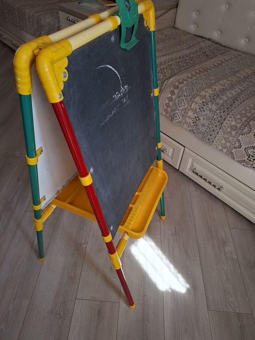 Детская доска для рисования + буквы на магнитиках