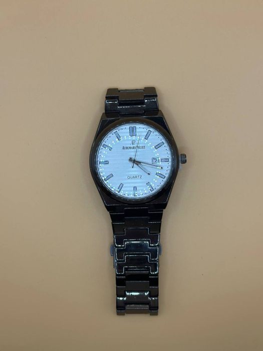 Продается мужские часы