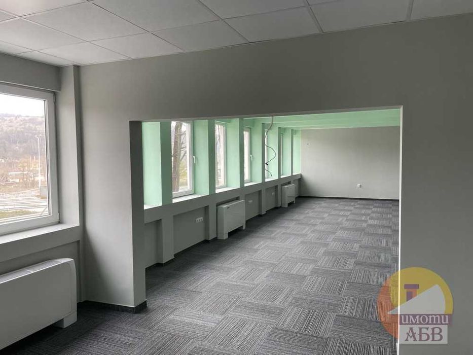 Продава се Офис в Велико Търново, Център - 230 кв.м за 1200 €/кв.м - Снимка #1