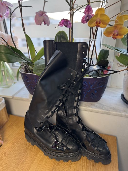 Mihaela Glavan - Ghete lungi cu șireturi din piele neagră Urban Touch