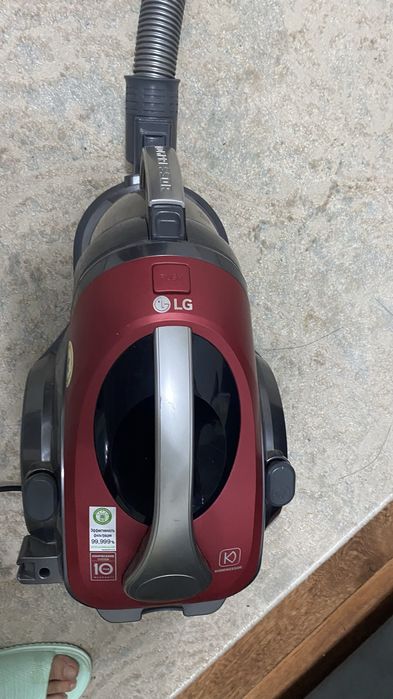 Продам пылесос LG