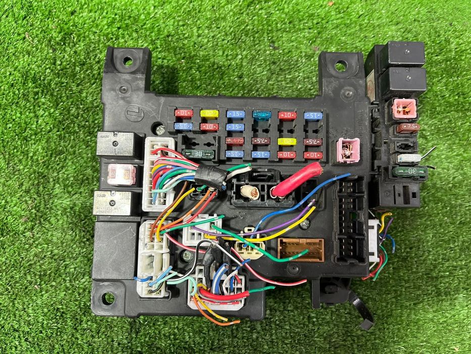 TABLOU PANOU SIGURANTE MITSUBISHI OUTLANDER 2 2.2 DIESEL 2009 COD OEM 8637A319 519087A18 2005-2012