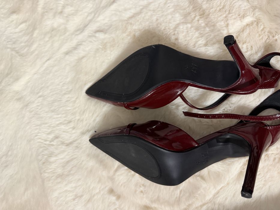 Продам новые туфли Zara, размер 39.