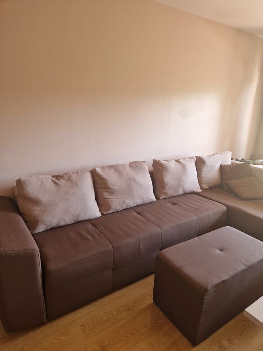 Голям ъглов диван за хол