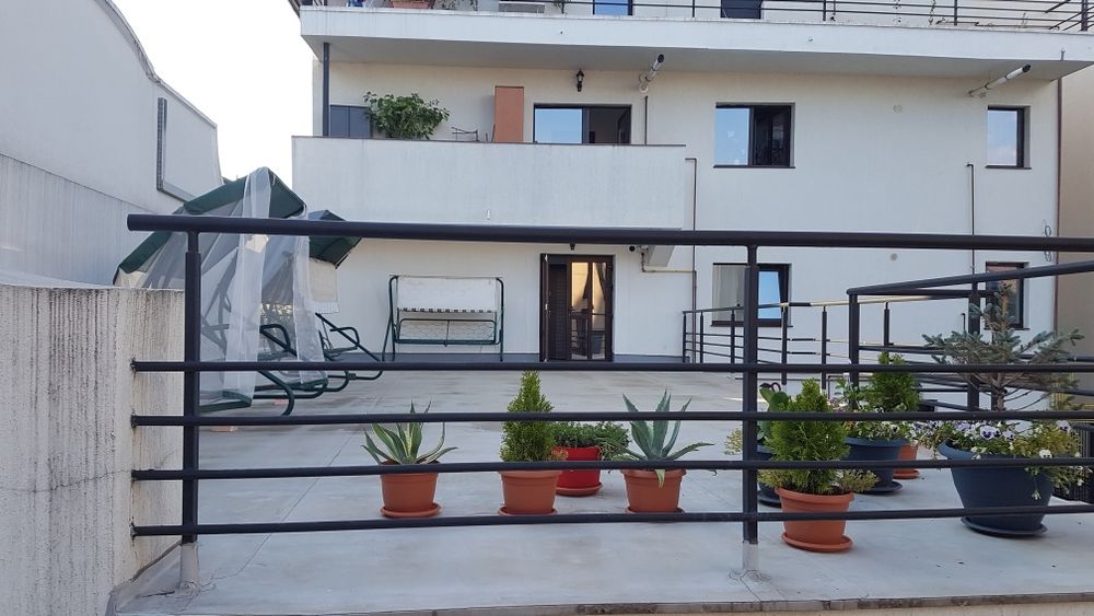 Garsoniera / studio de inchiriat în casa/vila zona case Banat