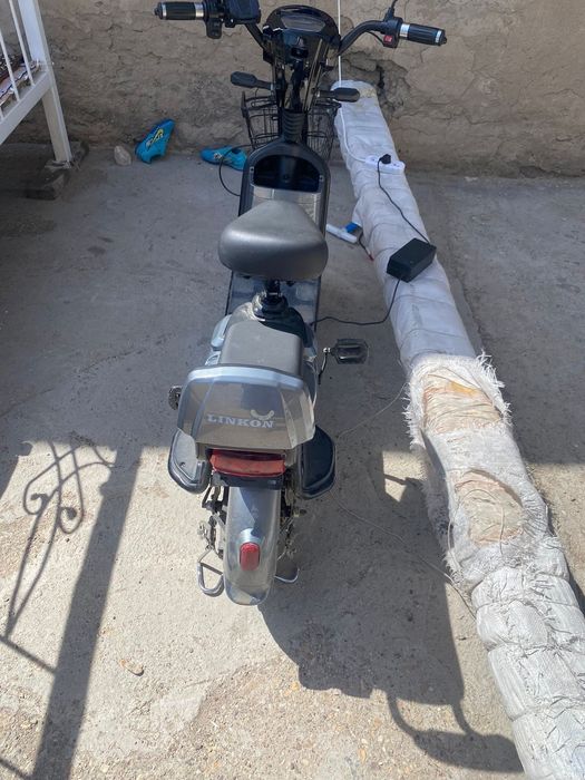 Скутер Sk8 продам