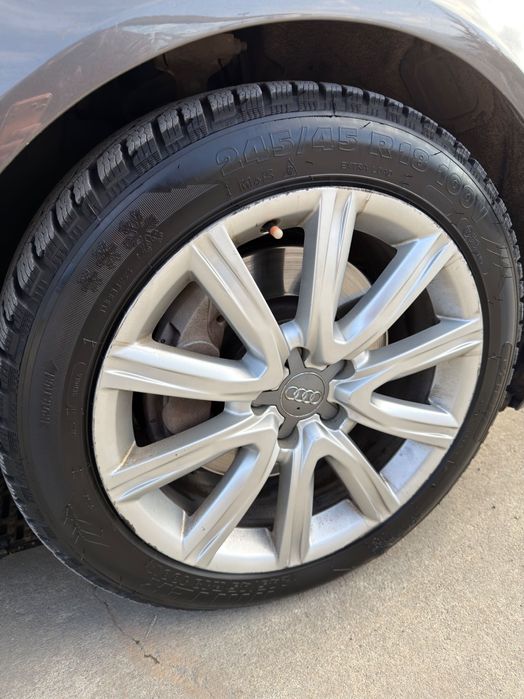 Оригинални джанти на ауди 18ки с чисто нови гуми