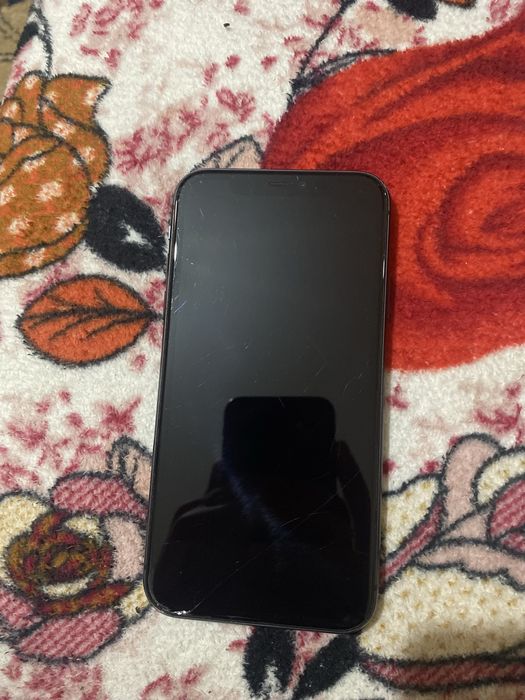 Vand iphone 11,pret500 lei usor negociabil