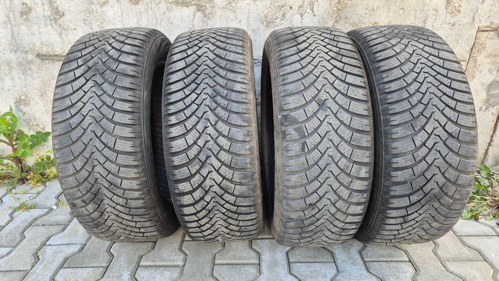 Автомобилни Гуми Falken  Eurowinter HS01  215/55/17 - Зимни