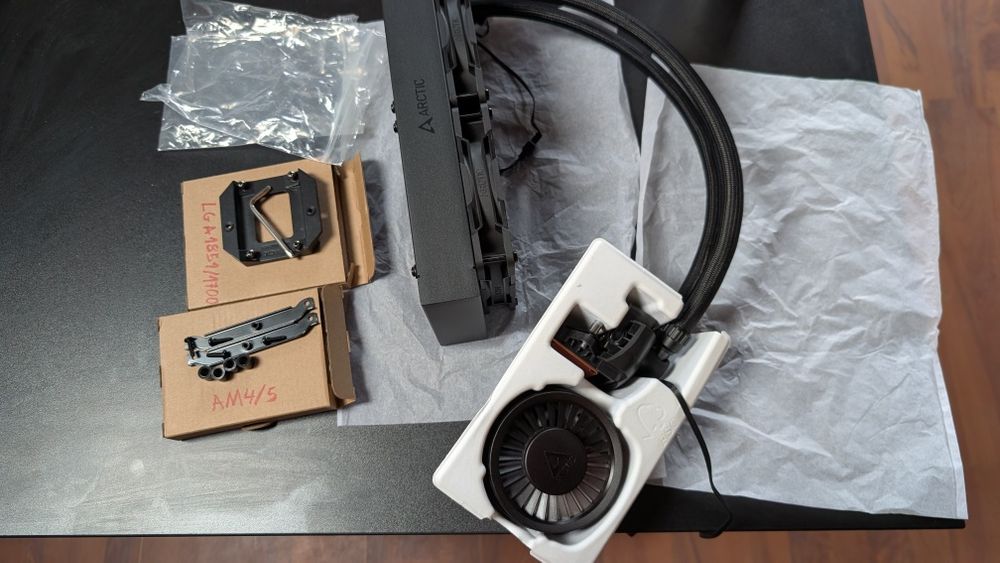 Cooler CPU AIO ARCTIC Liquid Freezer III Pro 240